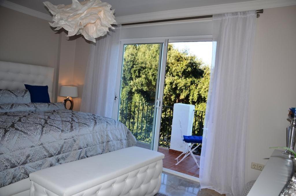Penthouse Mit Privatem Jacuzzi In Marbella - La Mairena Apartment Ojen Exterior photo