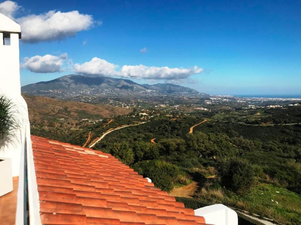 Penthouse Mit Privatem Jacuzzi In Marbella - La Mairena Apartment Ojen Exterior photo